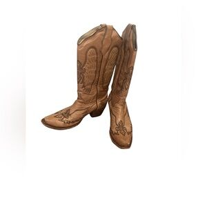 Circle G Cognac Wing and Cross Embroidered Boots